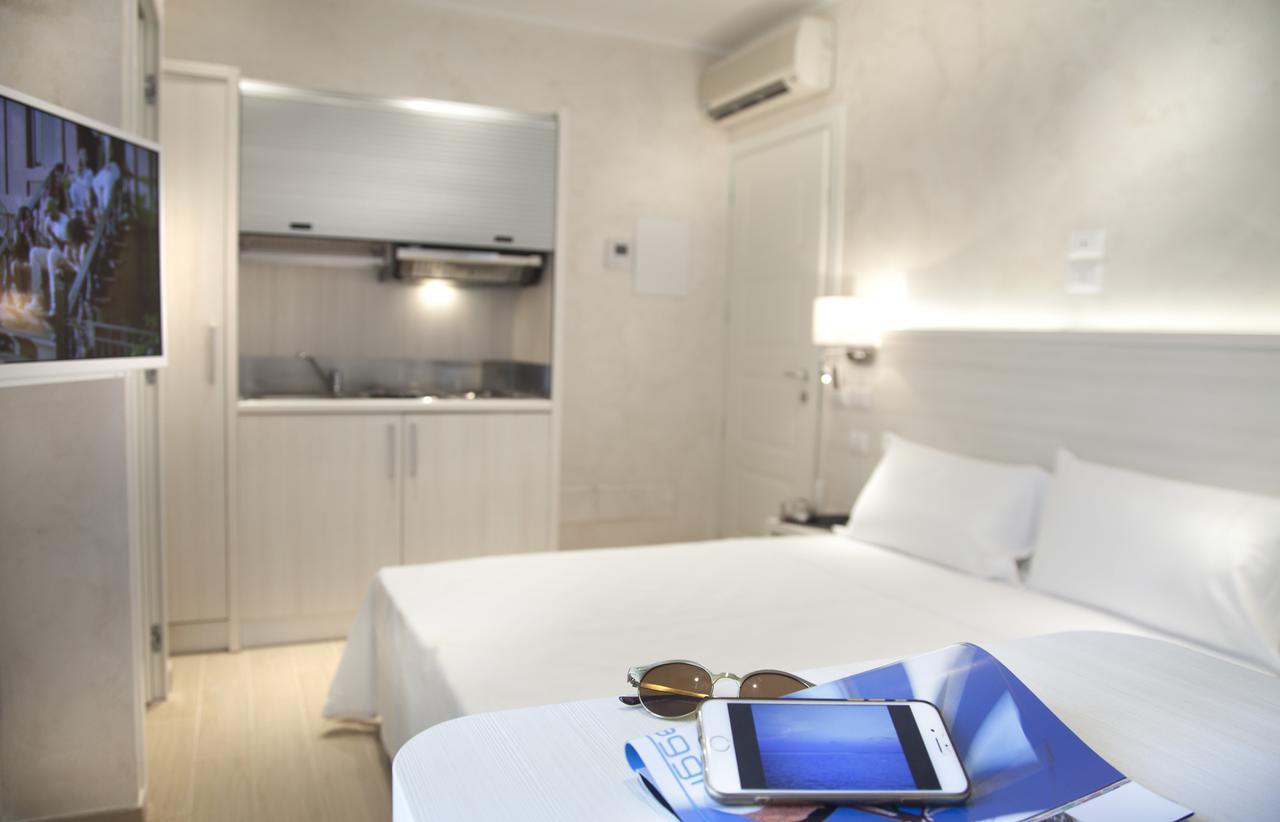 Marina Beach Suite Hotel Римини Экстерьер фото