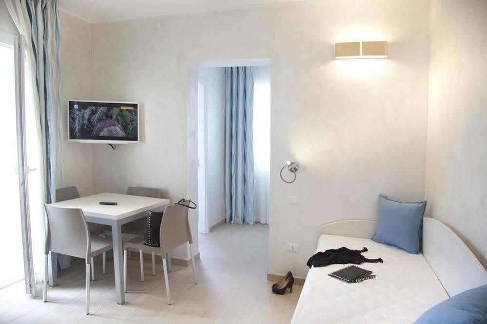 Marina Beach Suite Hotel Римини Экстерьер фото