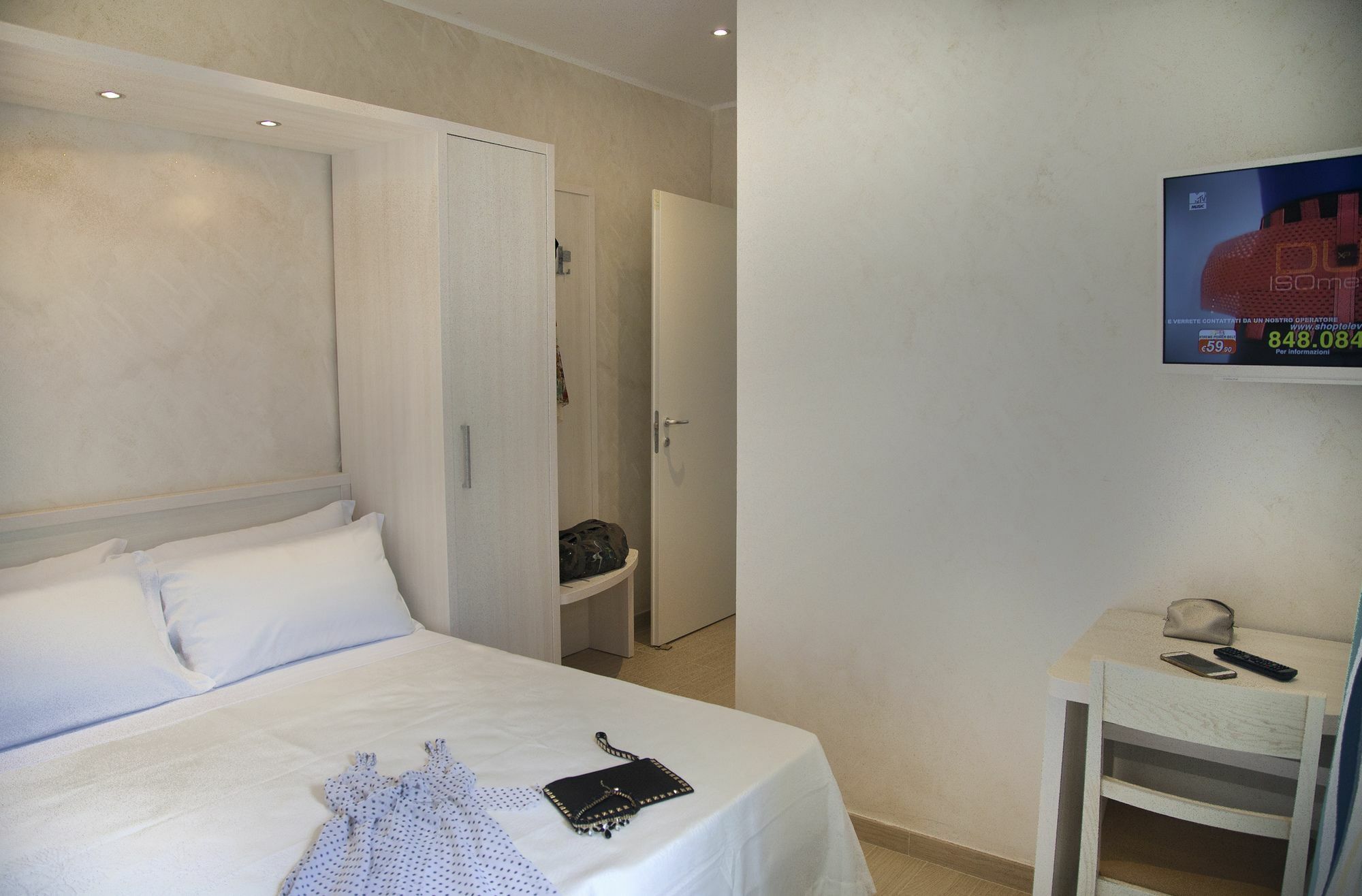 Marina Beach Suite Hotel Римини Экстерьер фото